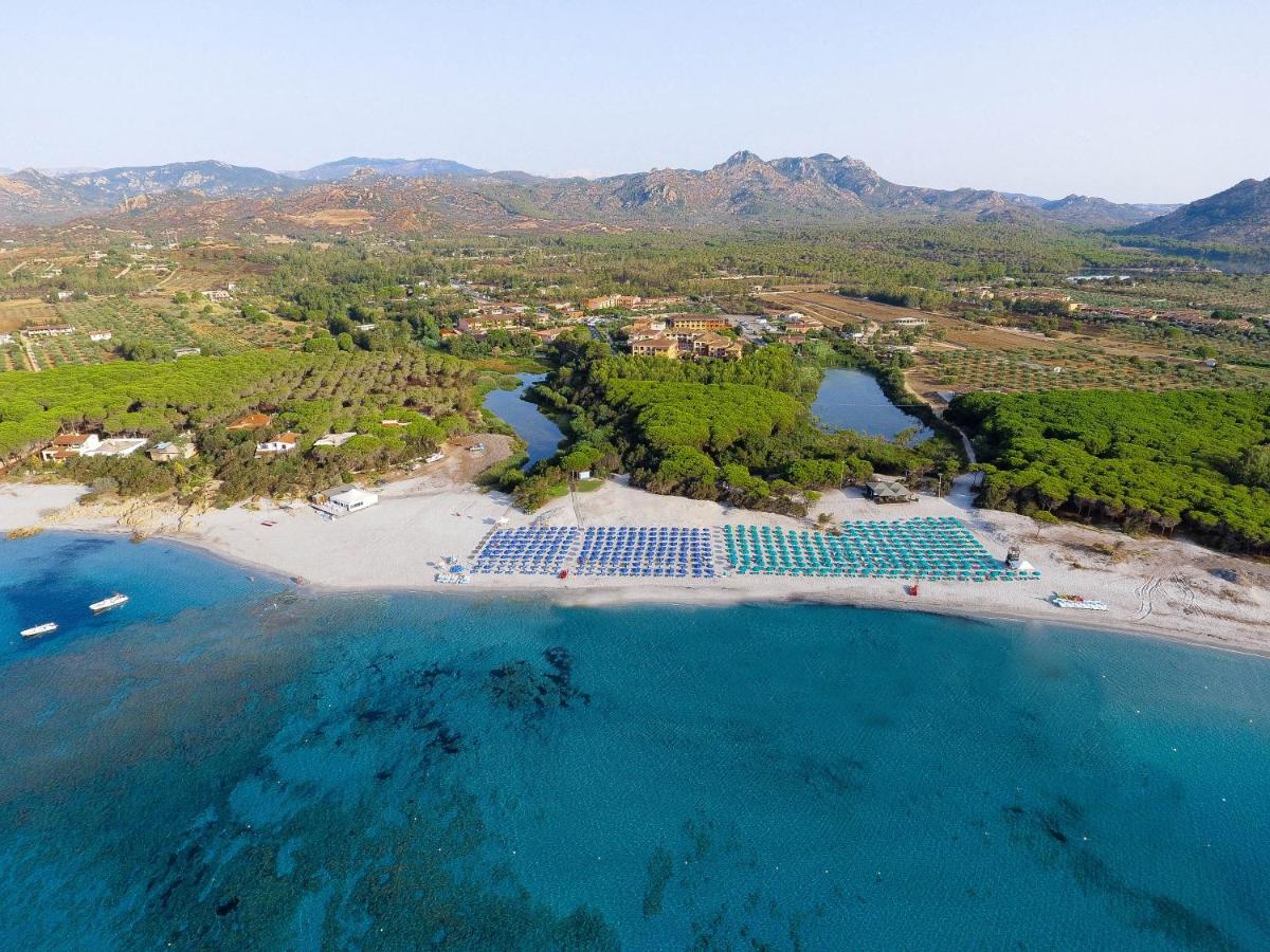 Nicolaus Club Torre Moresca Orosei Buitenkant foto