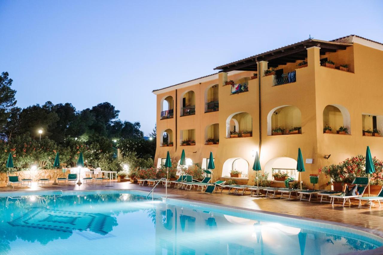 Nicolaus Club Torre Moresca Orosei Buitenkant foto