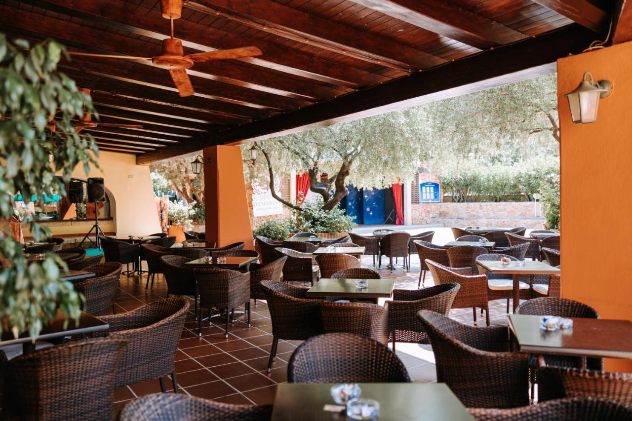 Nicolaus Club Torre Moresca Orosei Buitenkant foto