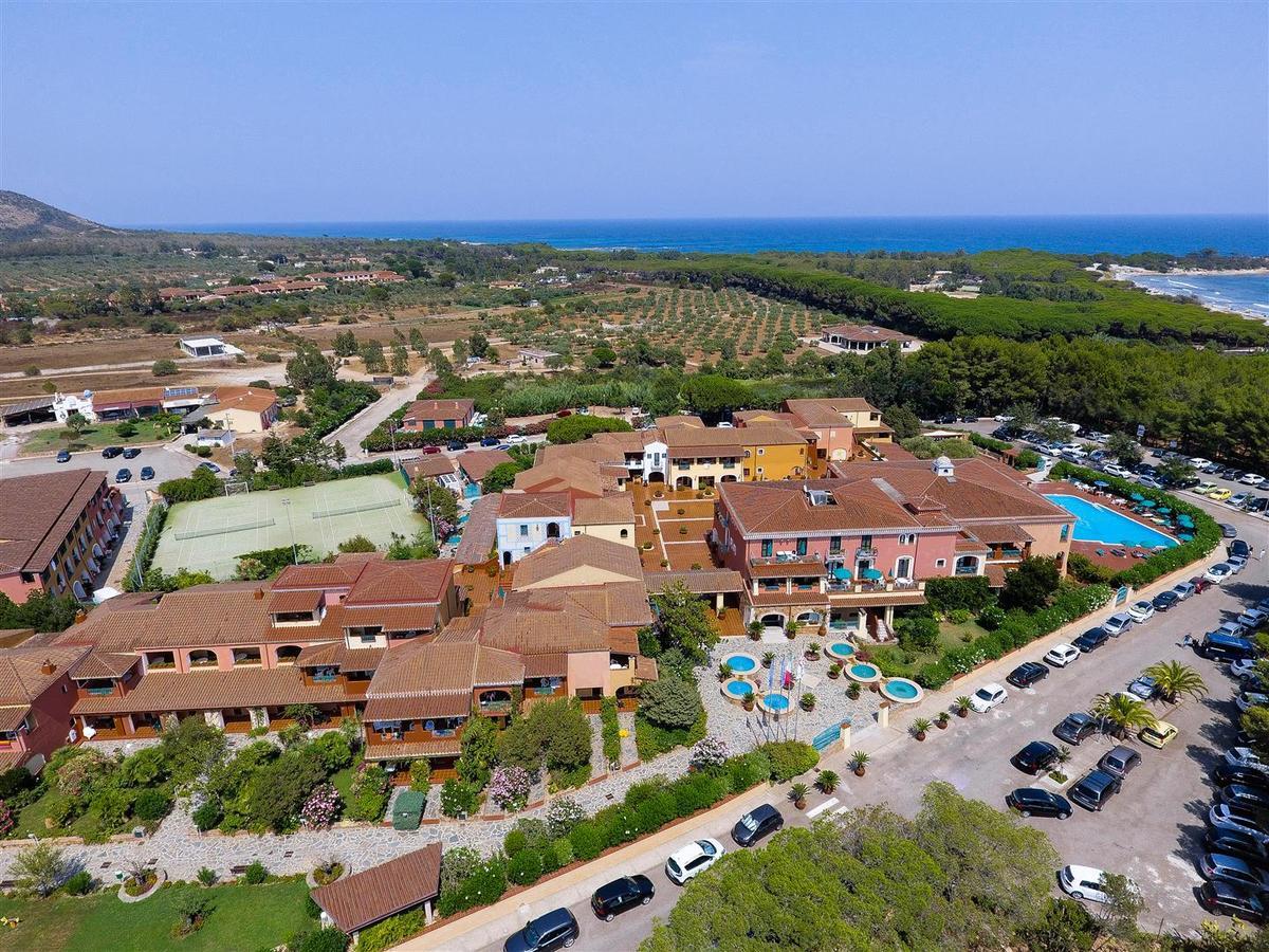 Nicolaus Club Torre Moresca Orosei Buitenkant foto