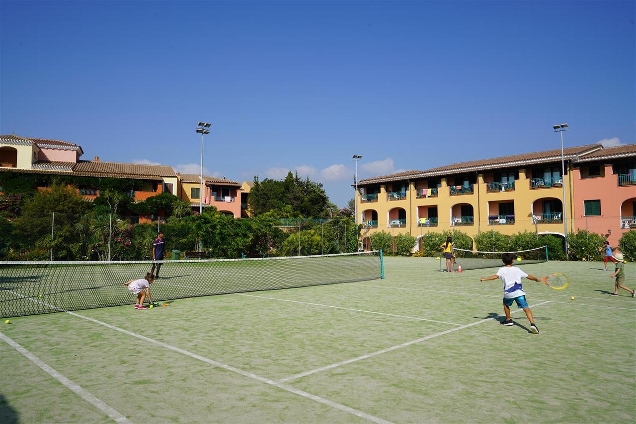 Nicolaus Club Torre Moresca Orosei Buitenkant foto