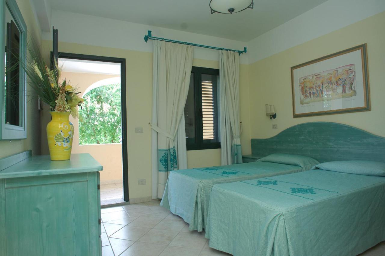 Nicolaus Club Torre Moresca Orosei Buitenkant foto